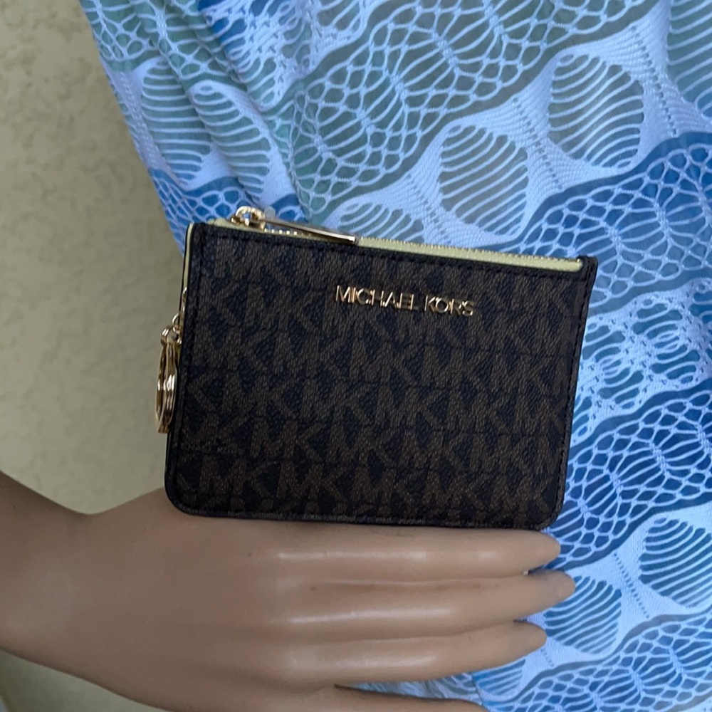 Michael Kors Small TZ Coinpouch with ID - Picture 7 of 16